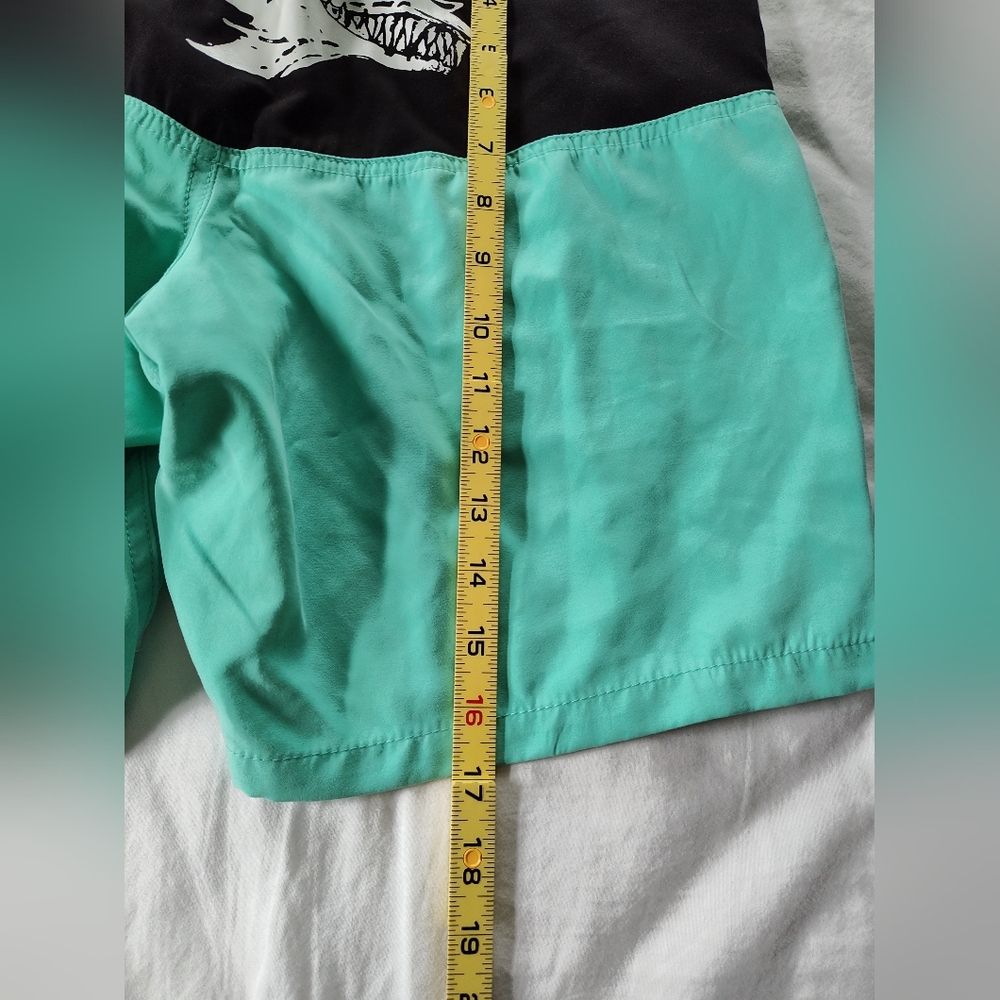 MAUI & SONS Men's Board Shorts. Size 30. Drawstring Waist. - Picture 6 of 6